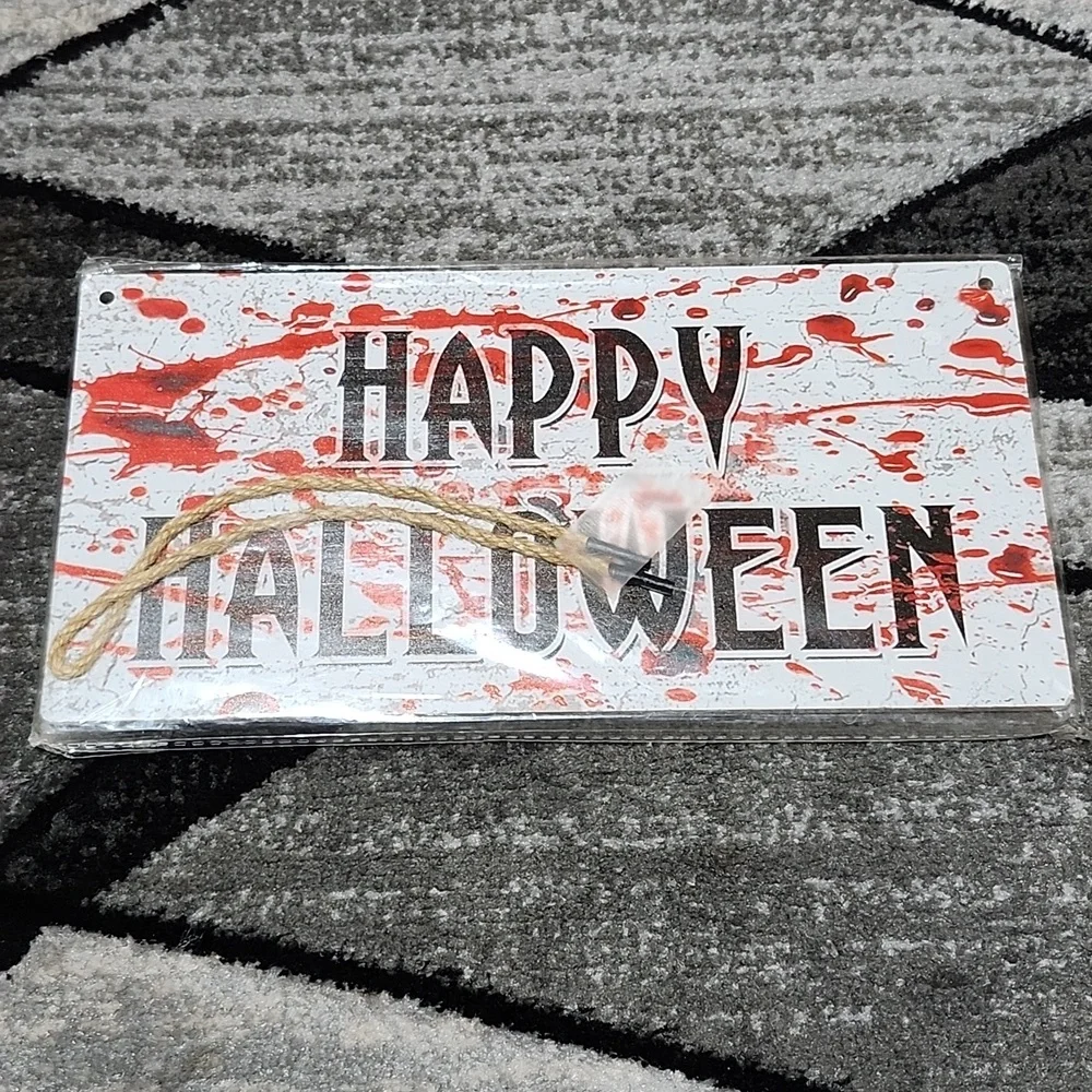 HAPPY HALLOWEEN DISTRESSED BLOOD-SPLATTER DESIGN PLYWOOD WALL-HANG SIGN